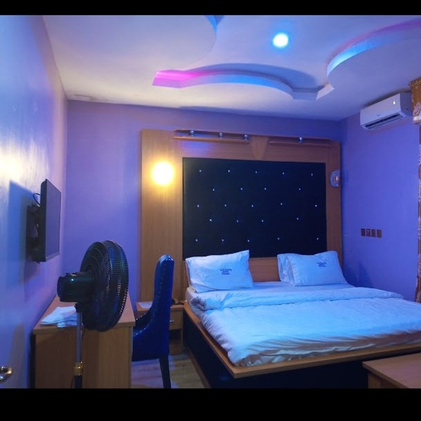 LOUIZINO HOTEL, UGHELLI/PATANI ROAD OPPOSITE OGOR TECHNICAL COLLEGE, DELTA STATE.For Easy Bookings And Reservations, Please Contact Our Cloza App Representative On Call And Watsapp. Details Below