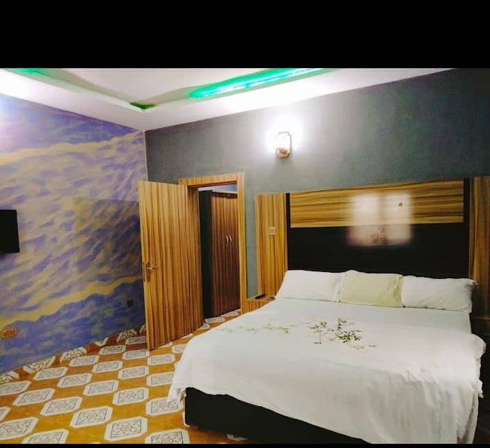 A12 HOTELS, SIR PAT MGBEMENA DRIVE BY ABA ROAD, UMUAHIA, ABIA STATE. For Easy Bookings And Reservations, Please Contact Cloza App Representative On Call And Watsapp. Details Below