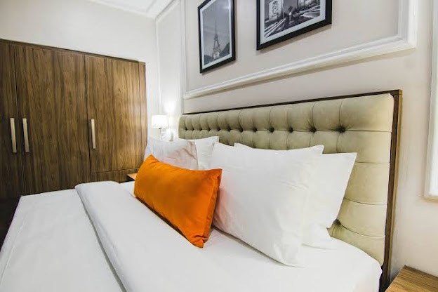 BON HOTEL IKEJA RESIDENCE  LAGOS STATE. CLASSIC ROOM. For Easy Bookings And Reservations, Please Contact Cloza App Representative On Call And Watsapp. Details Below