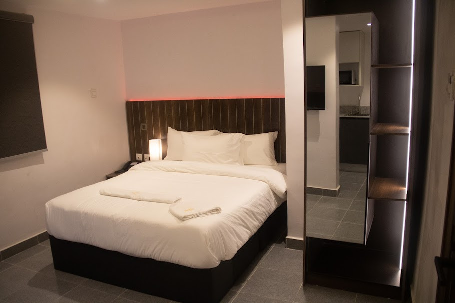 BASEVILLE HOTEL, AJAYI STREET, SABO-YABA, LAGOS. For Easy Bookings And Reservations, Please Contact Cloza App Representative On Call And Watsapp. Details Below