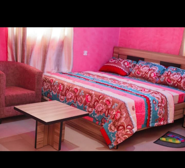 FELISON HOTEL* OFF OVIRI OGOR OPP UDUOPHORI WATER BOARD OTOVWODO, UGHELLI DELTA STATE. For Easy Bookings And Reservations, Please Contact Cloza App Representative On Call And Watsapp. Details Below