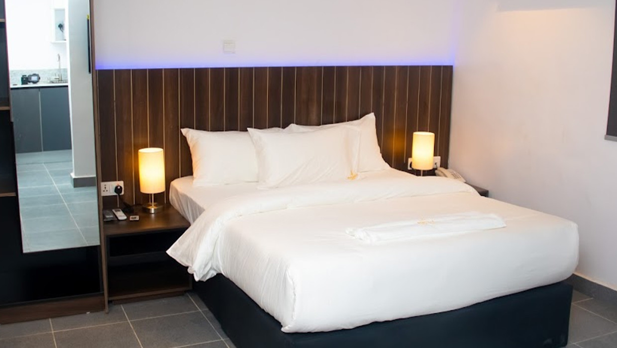 BASEVILLE HOTEL, AJAYI STREET, SABO-YABA, LAGOS. For Easy Bookings And Reservations, Please Contact Cloza App Representative On Call And Watsapp. Details Below