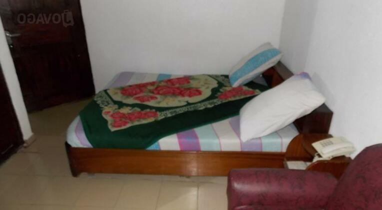 MICADOH HOTEL, 136 IBB WAY OPPOSITE CALABAR INTERNATIONAL AIRPORT CROSS RIVER. For Easy Bookings And Reservations, Please Contact Our Cloza App Representative On Call And Watsapp. Details Below