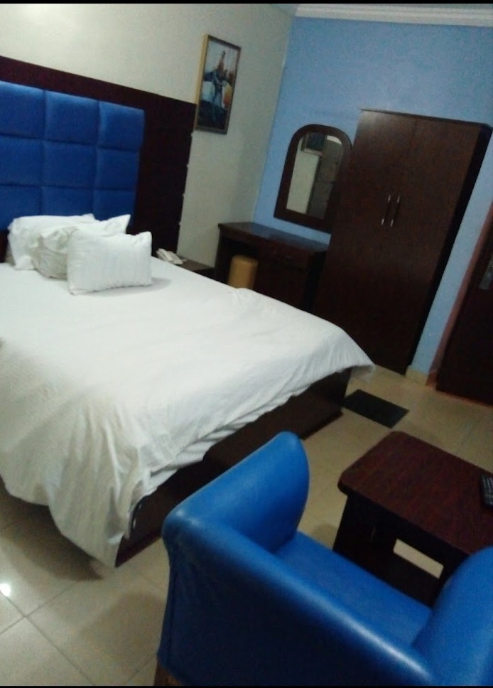 STEF SUITES, NO 1 LEO OKOWE STREET, OFF EZENEI AVENUE ASABA DELTA STATE. For Easy Bookings And Reservations, Please Contact Cloza App Representative On Call And Watsapp. Details Below
