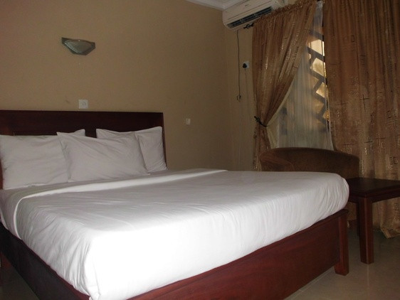 PENUEL LUXURY FLAT AND HOTEL, CALABAR, CROSS RIVER STATE. For Easy Bookings And Reservations, Please Contact Our Cloza App Representative On Call And Watsapp. Details Below