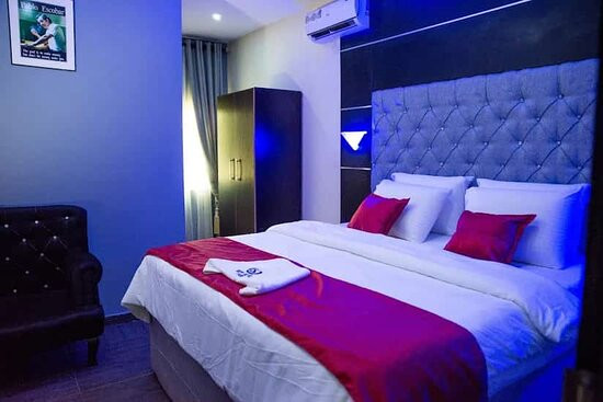 SETH HOTEL, NO 2 ANAM CRESENT ODUKE ROAD, OKWE ASABA DELTA STATE. For Easy Bookings And Reservations, Please Contact Cloza App Representative On Call And Watsapp. Details Below