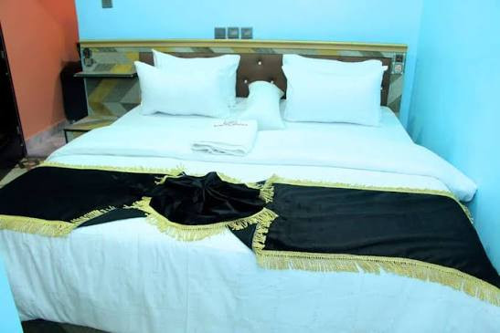 Links Hotel. Plot 5043 New Owerri Commercial Area Owerri Imo State Book With Cloza