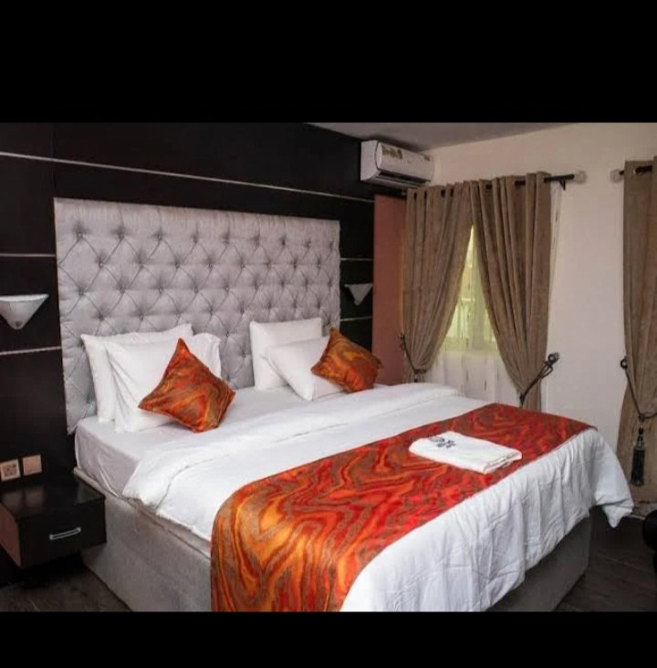SETH HOTEL, NO 2 ANAM CRESENT ODUKE ROAD, OKWE ASABA DELTA STATE. For Easy Bookings And Reservations, Please Contact Cloza App Representative On Call And Watsapp. Details Below