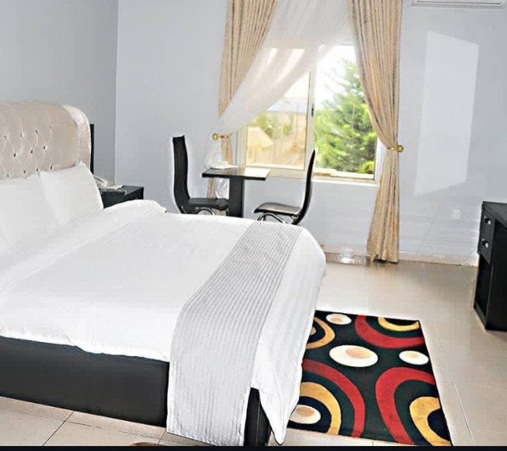 HOTEL BENIZIA, KINGSLEY EMU STREET, BY DBS JUNCTION GRA ASABA, DELTA STATE. For Easy Bookings And Reservations, Please Contact Our Cloza App Representative On Call And Watsapp. Details Below
