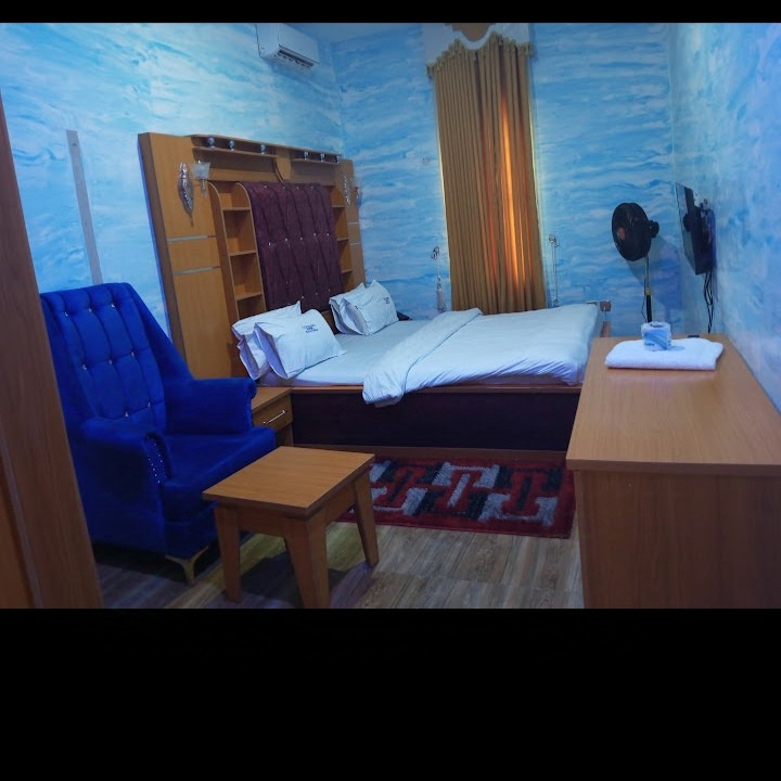 LOUIZINO HOTEL, UGHELLI/PATANI ROAD OPPOSITE OGOR TECHNICAL COLLEGE, DELTA STATE. For Easy Bookings And Reservations, Please Contact Our Cloza App Representative On Call And Watsapp. Details Below