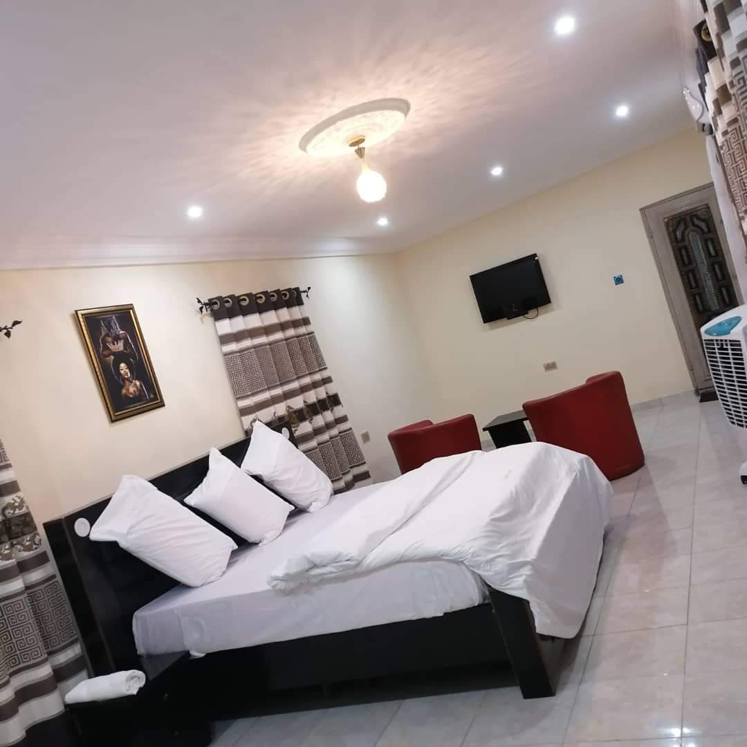 PENTAGON INTERNATIONAL HOTEL AND SUITE, CHOBA PORTHARCOURT. For Easy Bookings And Reservations, Please Contact Our Cloza App Representative On Call And Watsapp. Contact Details Below