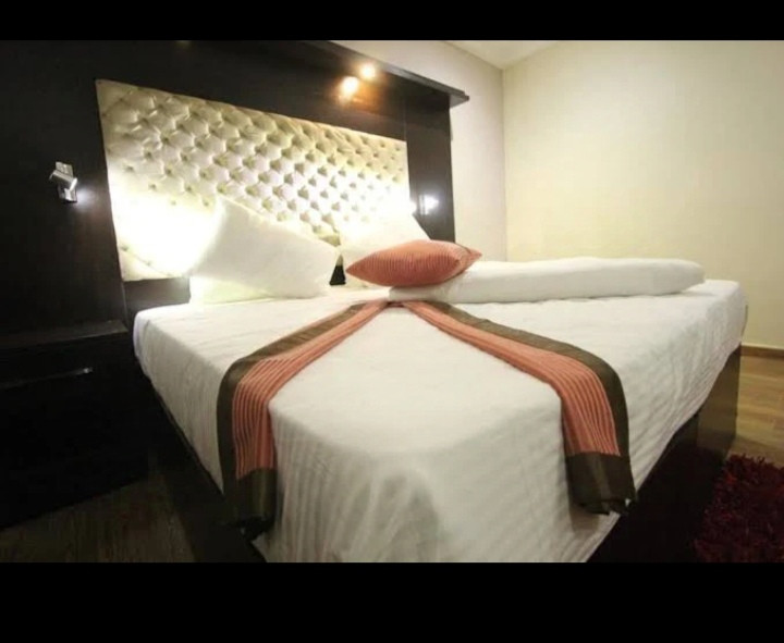 ETERNO HOTEL NO: 103B AIGUOBASIMWIN CRESCENT, GRA, BENIN CITY, EDO STATE. For Easy Bookings And Reservations, Please Contact Cloza App Representative On Call And Watsapp. Details Below