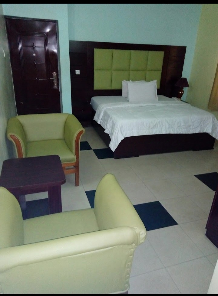STEF SUITES, NO 1 LEO OKOWE STREET, OFF EZENEI AVENUE ASABA DELTA STATE. For Easy Bookings And Reservations, Please Contact Cloza App Representative On Call And Watsapp. Details Below
