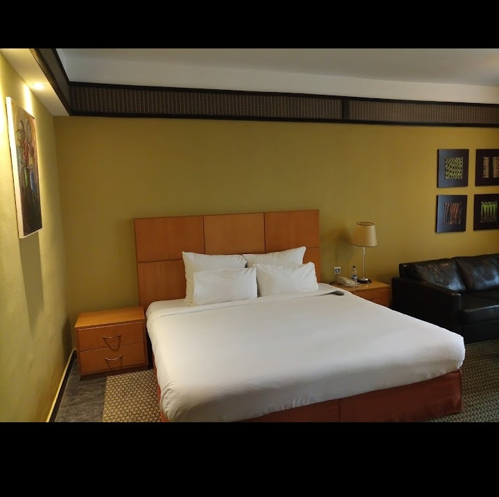 Ibom Hotels & Golf Resort, Nwaniba Road, Uyo, Akwa Ibom State. For Easy Bookings And Reservations, Please Contact Our Cloza App Representative On Call And Watsapp. Details Below