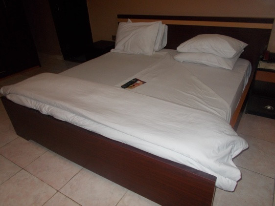 NEW POINT HOTELS AND SUITS, 31 ATIKU ABUBARKA way, UYO. For Easy Bookings And Reservations, Please Contact Our Cloza App Representative On Call And Watsapp. Details Below