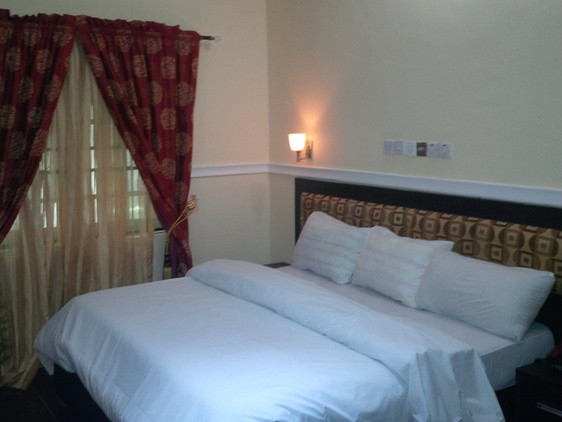 NEW EASTERN COMFORT HOTEL& GARDEN RESORT, 134/136 ABA ROAD, UMUAHIA, ABIA STATE. For Easy Bookings And Reservations, Please Contact Cloza App Representative On Call And Watsapp. Details Below