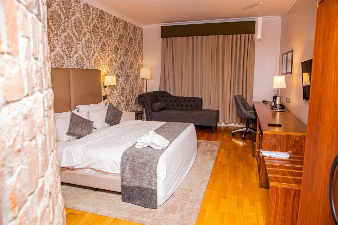 L' EOLA HOTEL , MARYLAND IKEJA, LAGOS STATE. SUPERIOR ROOM.  For Easy Bookings And Reservations, Please Contact Cloza App Representative On Call And Watsapp. Details Below